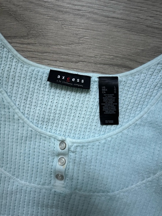 Axcess Top - Picture 3 of 7